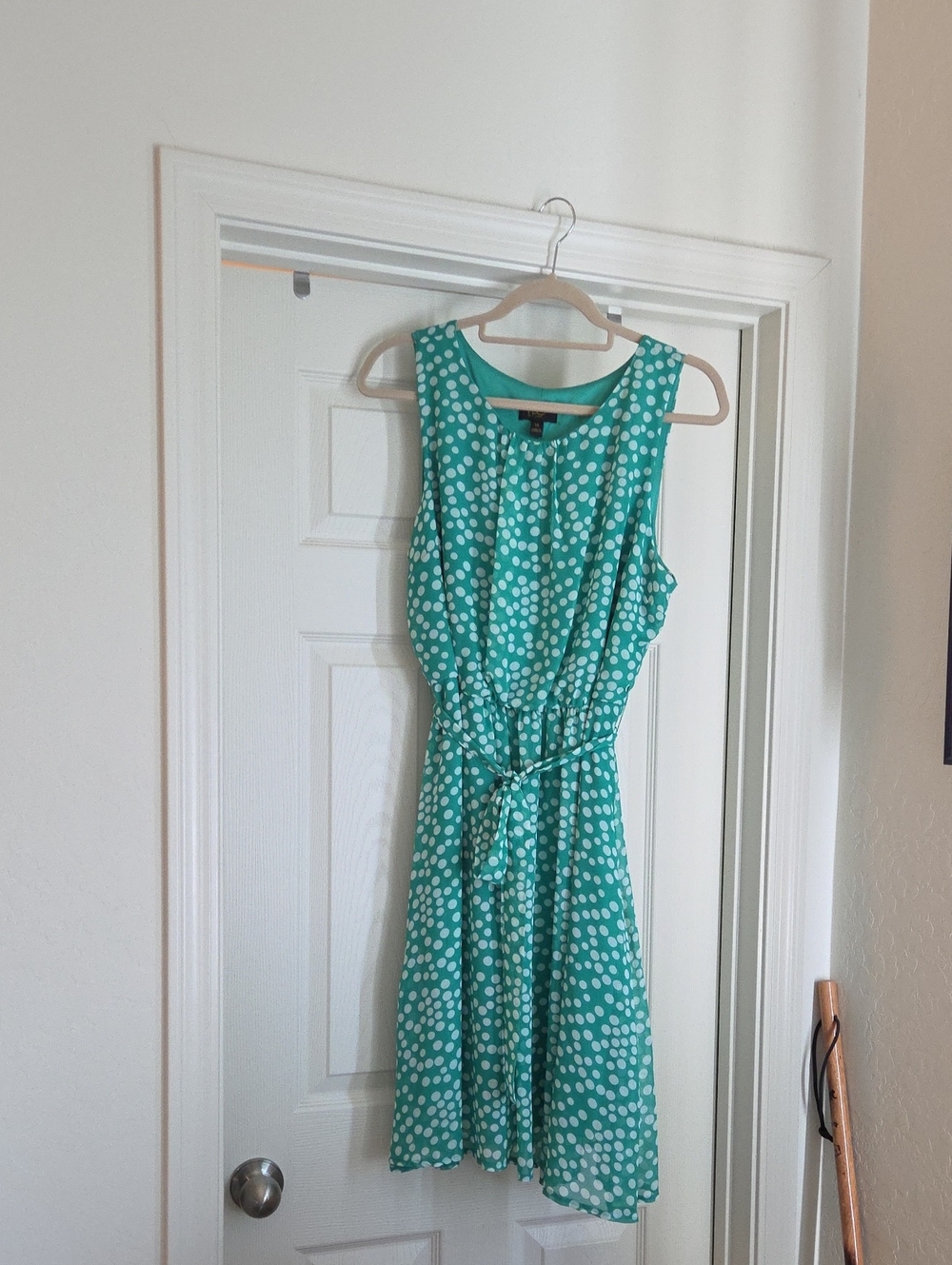 Sleeveless Green Polka Dot Tie-Waist Dress
